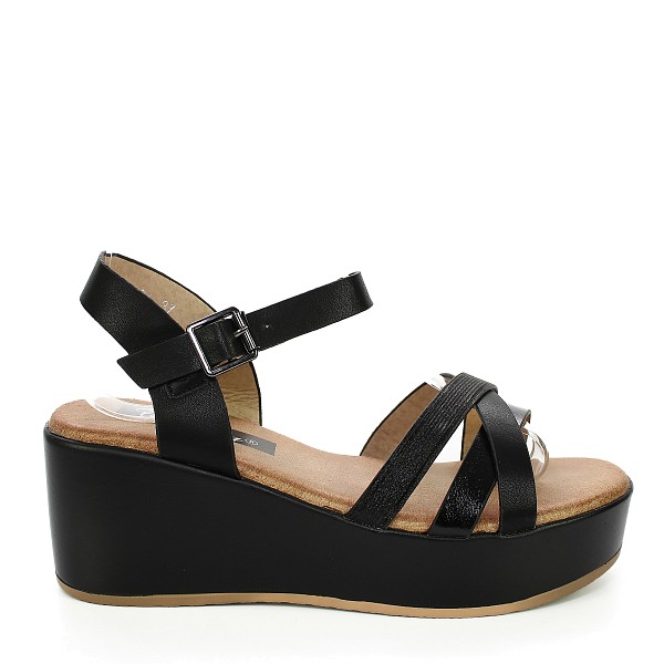Crne sandale s petom 2L7-Z7231-01G